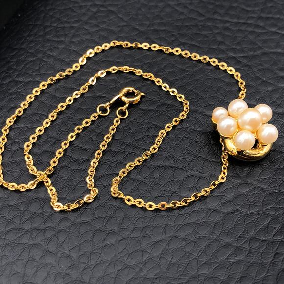 Vintage Necklace 16"‎ Faux Pearl Cluster Pendant Richelieu Gold Tone Chain - Picture 4 of 9